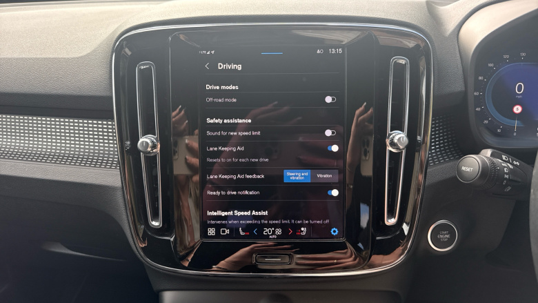 Volvo XC40 2.0 B3P Plus Dark 5dr Auto Petrol Estate